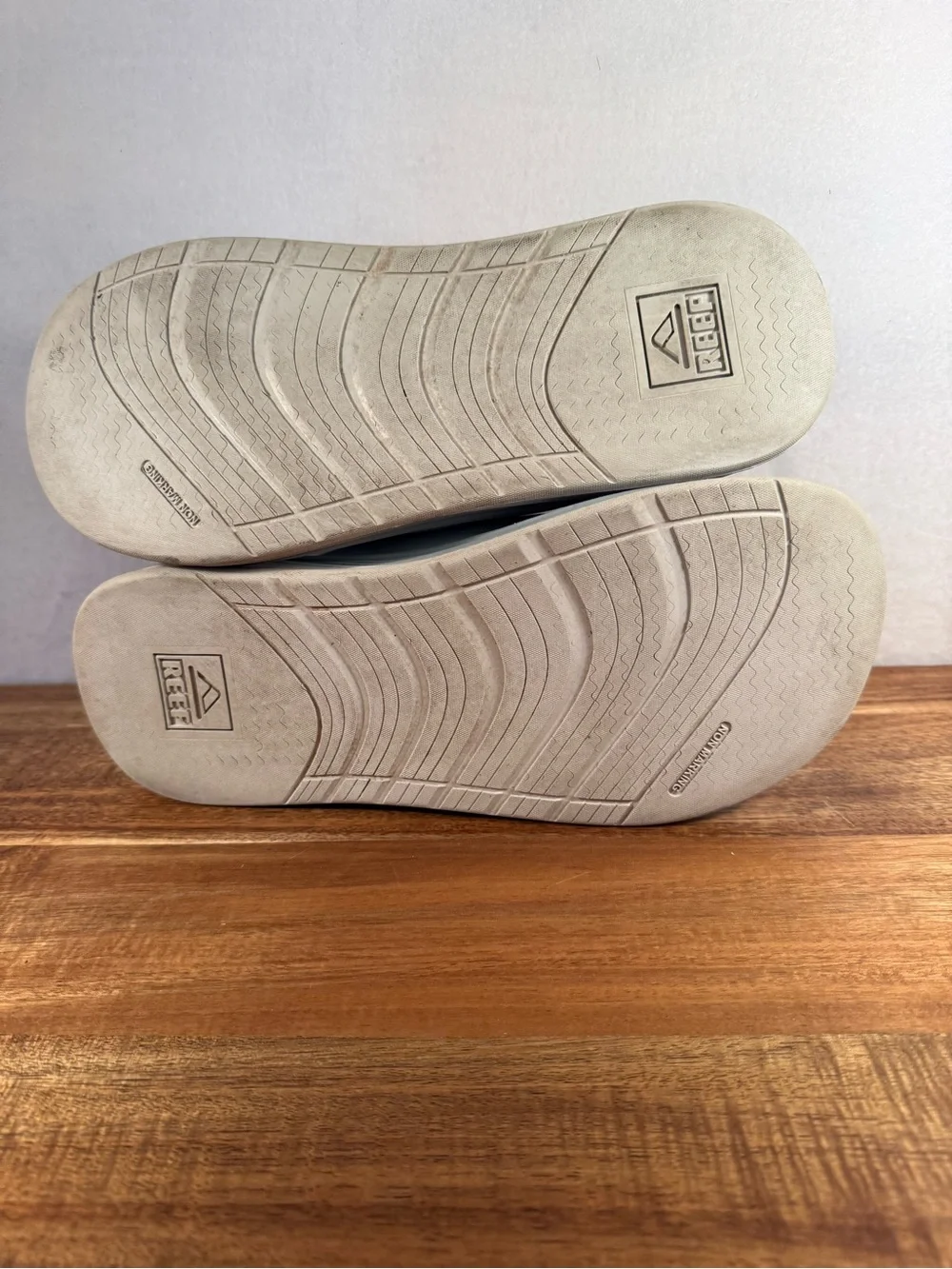 Reef Men's Deckhand Water Friendly Flip Flops Grey Size 11